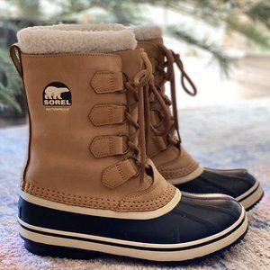 Sorel Women's Caribou Boot - Size 7